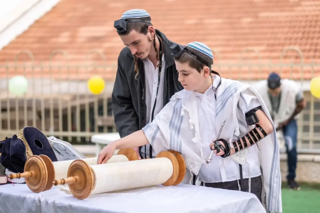 מגשי אירוח לעלייה לתורה